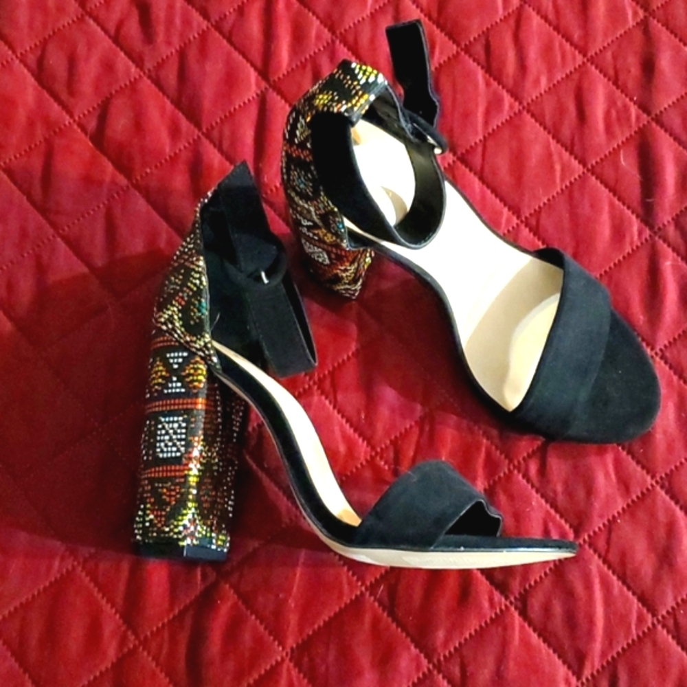 New! Never Worn Womans  Black with Color Heel Detail Shoe